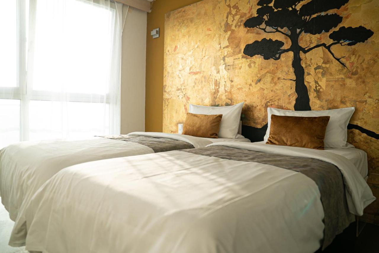 Hotel Schlafstadt Eimeldingen ภายนอก รูปภาพ