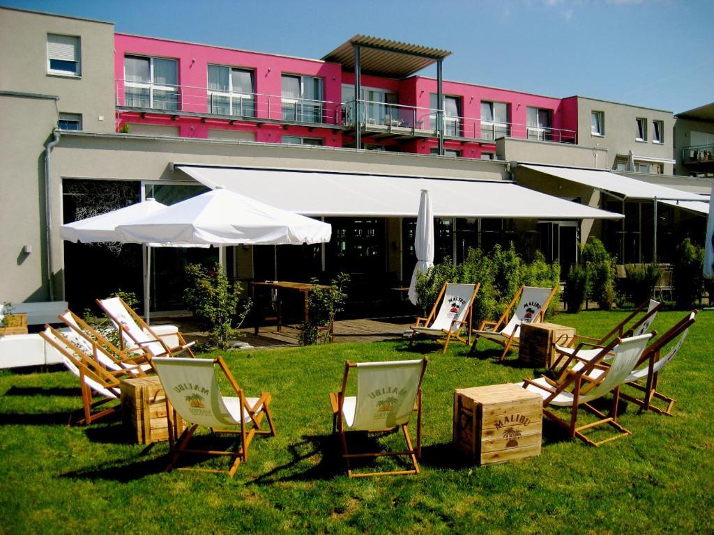 Hotel Schlafstadt Eimeldingen ภายนอก รูปภาพ