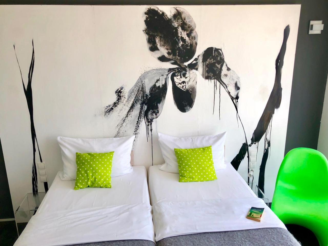 Hotel Schlafstadt Eimeldingen ภายนอก รูปภาพ